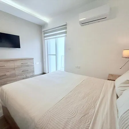 Apartmán The Bugibba Penthouse! St. Paul's Bay