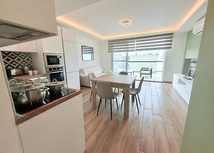 Апартаменты The Bugibba Penthouse! Сент-Полс-Бей